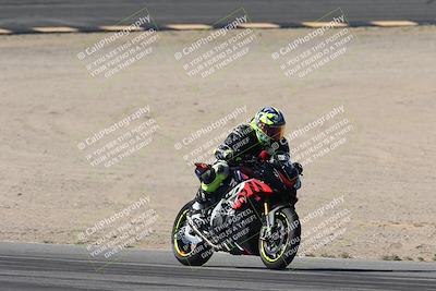 media/Oct-30-2025-Racers Edge (Thu) [[dabbdaf680]]/3-B Group/Session 2 (Bowl Exit)/